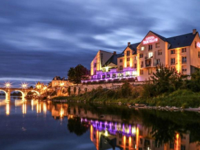 Отель Mercure Bords de Loire Saumur  Сомюр